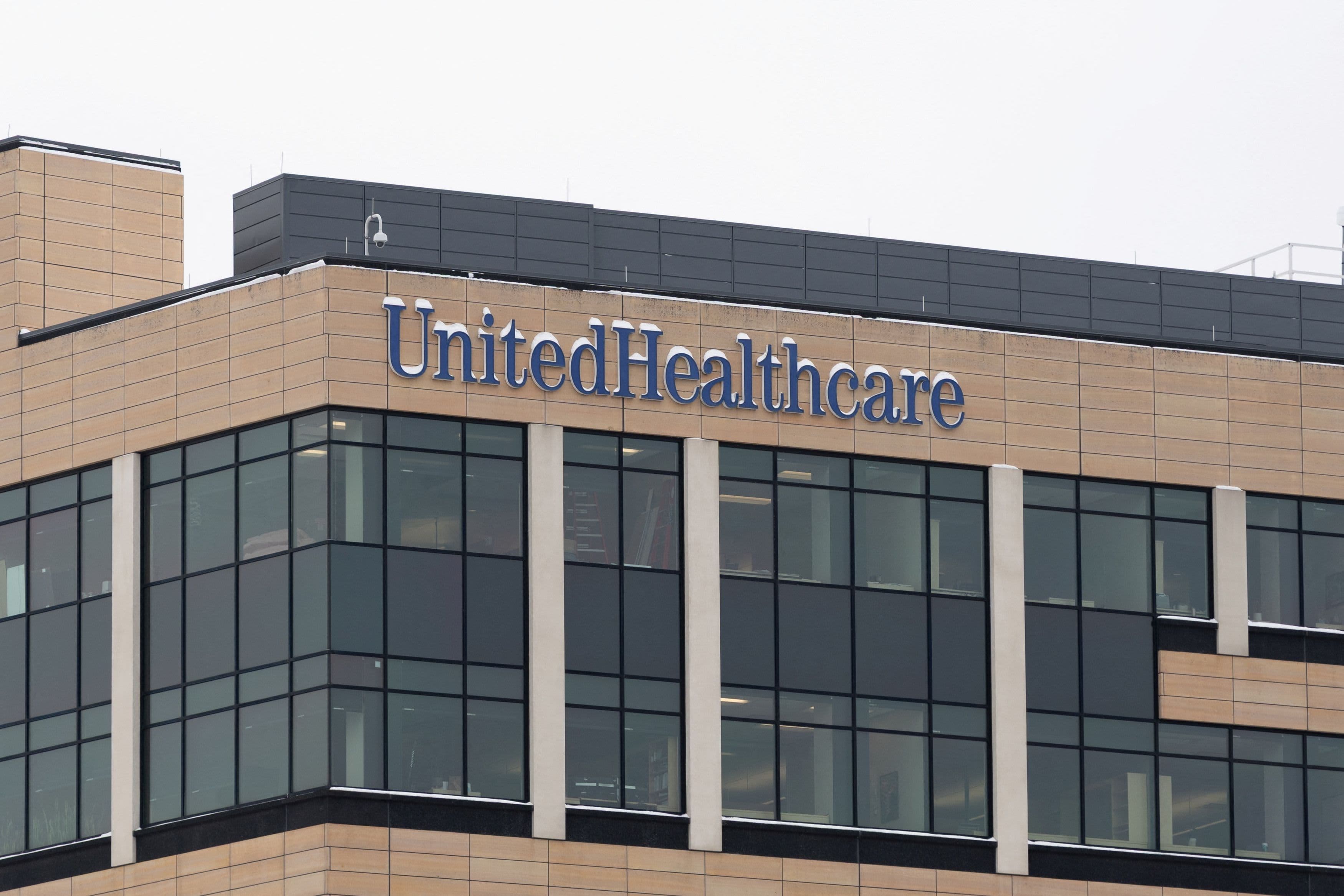 UnitedHealth Raises 2026 Outlook on Strong Cost Management