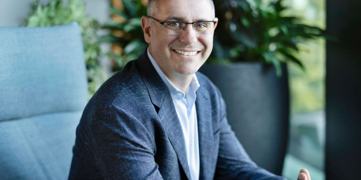 LinkedIn's New CEO: Build Your Career on People, Not Paychecks